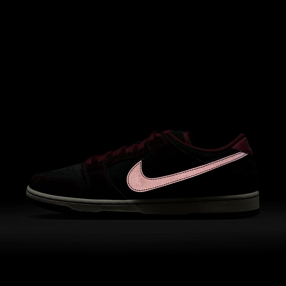 Nike SB x Riot Skateshop Dunk Low Pro Shoes Mahogany/Dark Beetroot-Team Red-Sail