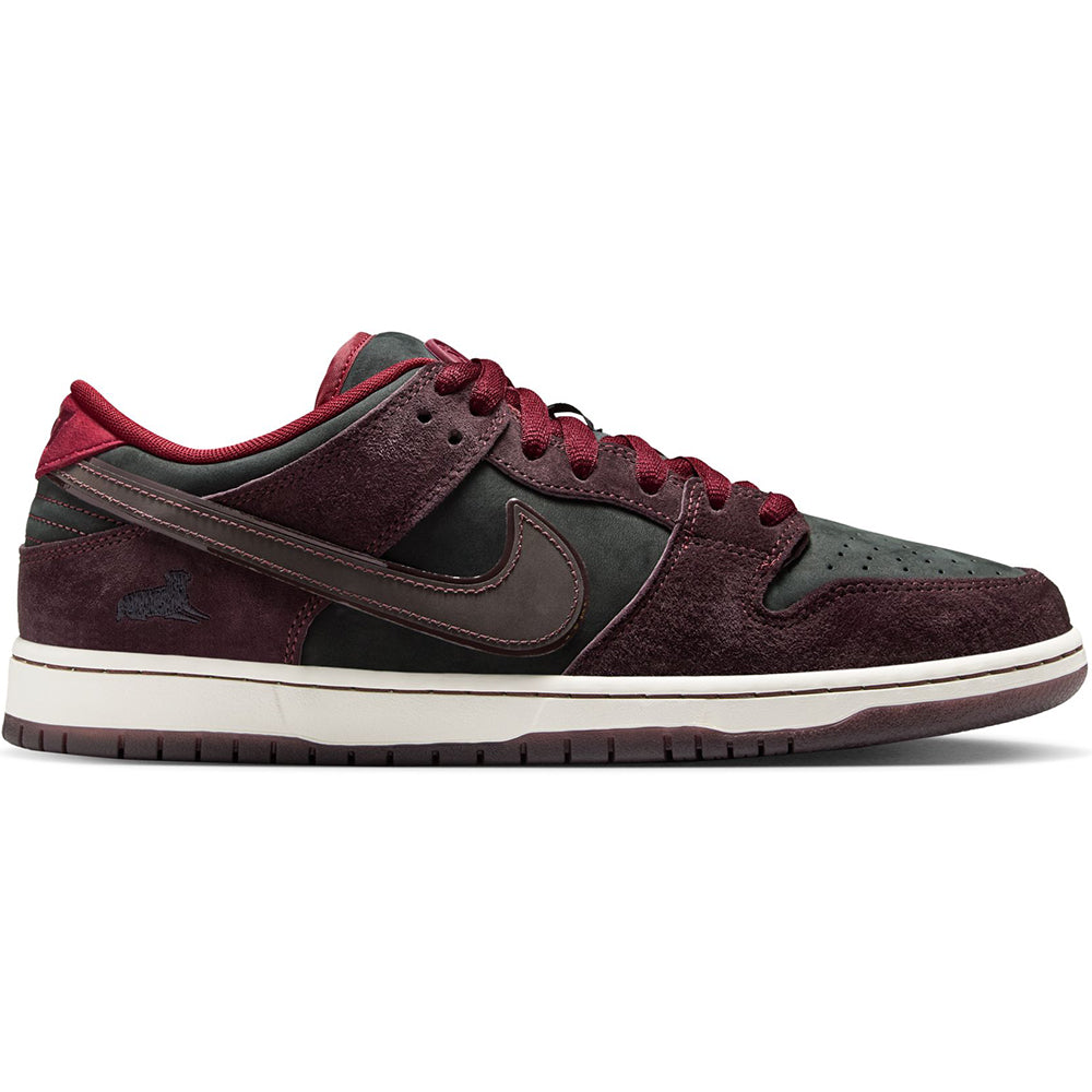 Nike SB x Riot Skateshop Dunk Low Pro Shoes Mahogany/Dark Beetroot-Team Red-Sail